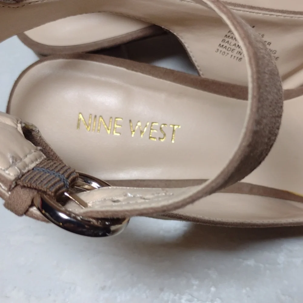 Nine West faux suede shoes size 8 1/2